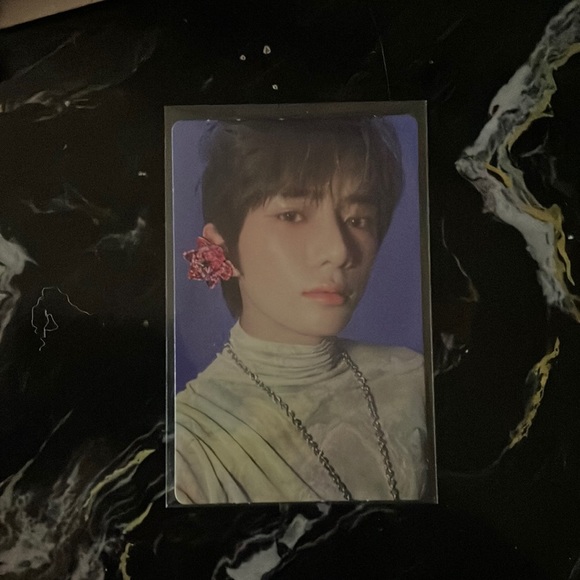BEOMGYU PHOTOCARD (TOMORROW BY TOGETHER) TXT - Picture 1 of 4
